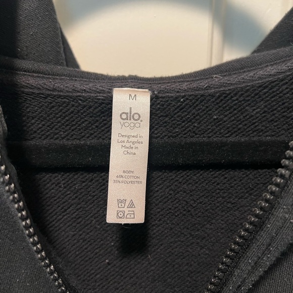 ALO Yoga Women's Refresh Stadium Hoodie Cropped Sweatshirt - Picture 3 of 6